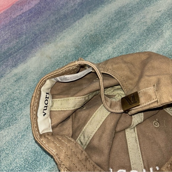 NEW Vuori Spellout Logo Ball Cap Baseball Hat Camel Tan O/S Adjustable - Picture 4 of 7